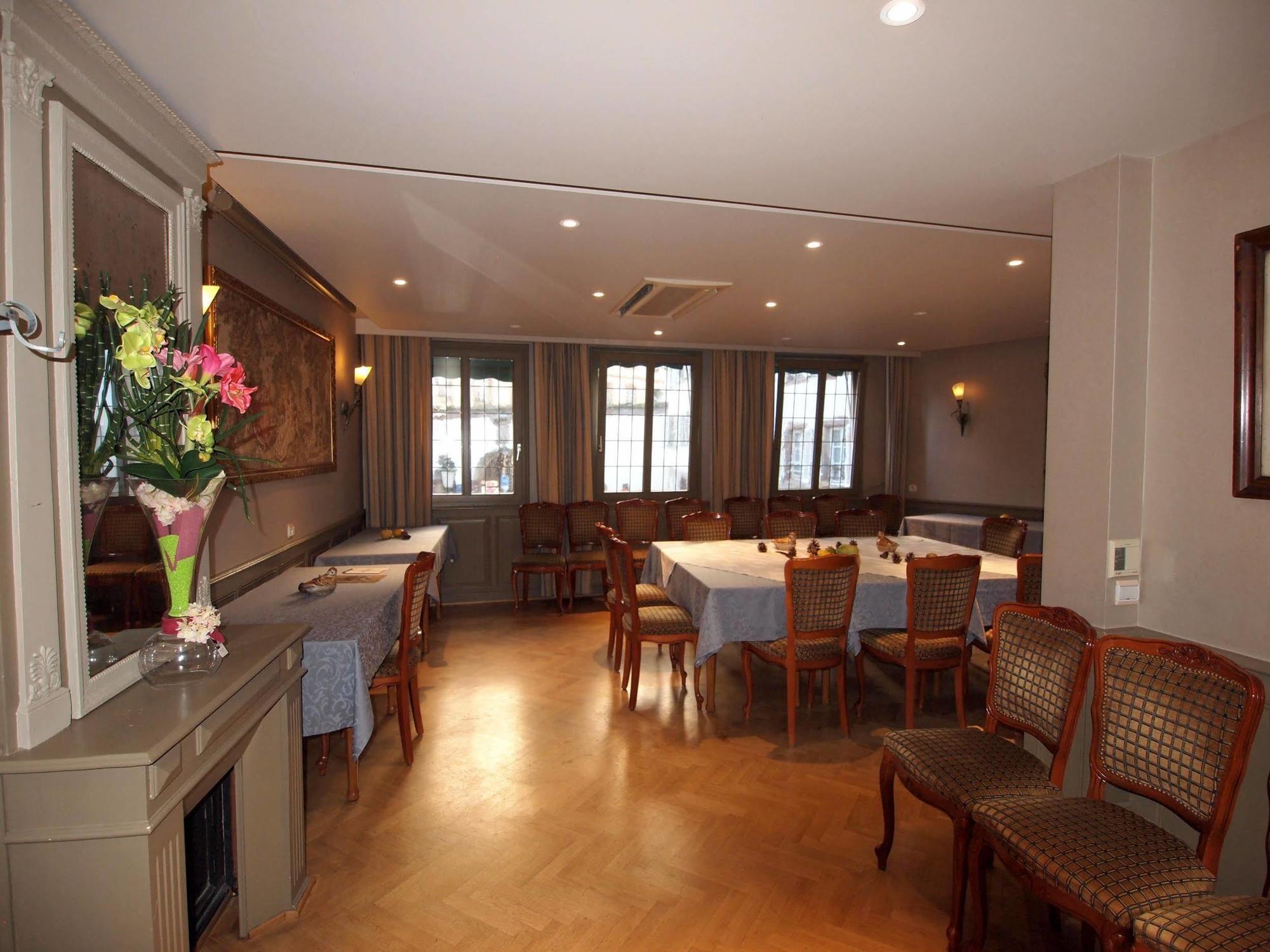 Restaurant Au Cerf D'or 3*