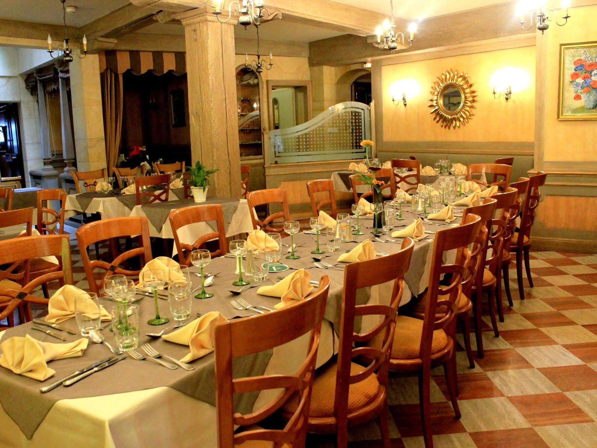 Restaurant Au Cerf D'or 3*